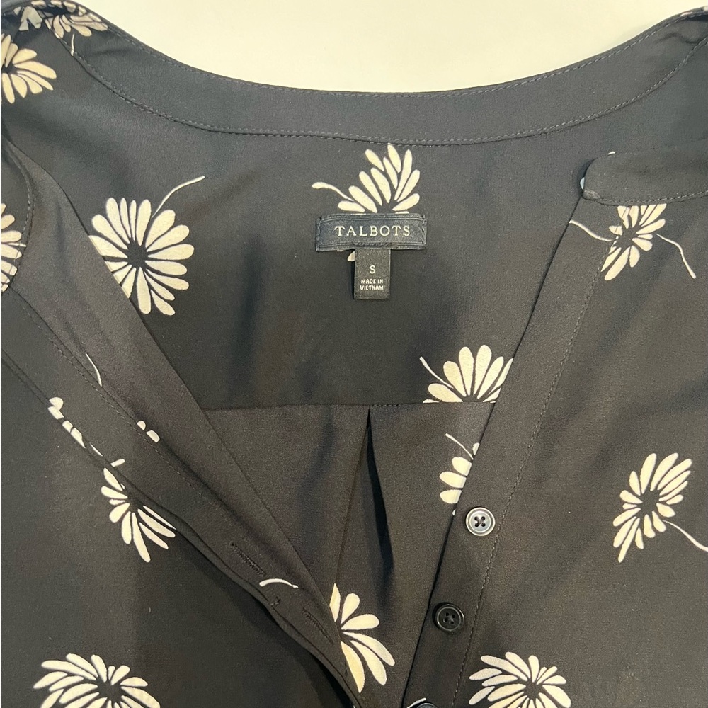 Flower Blouse - Picture 2 of 2